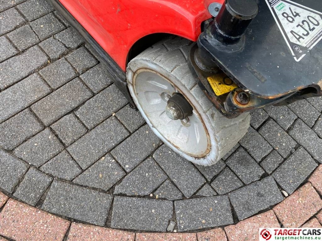 Manitou 100VJR Electric Vertical Mast Work Lift 990cm Personenliften en invalideliften