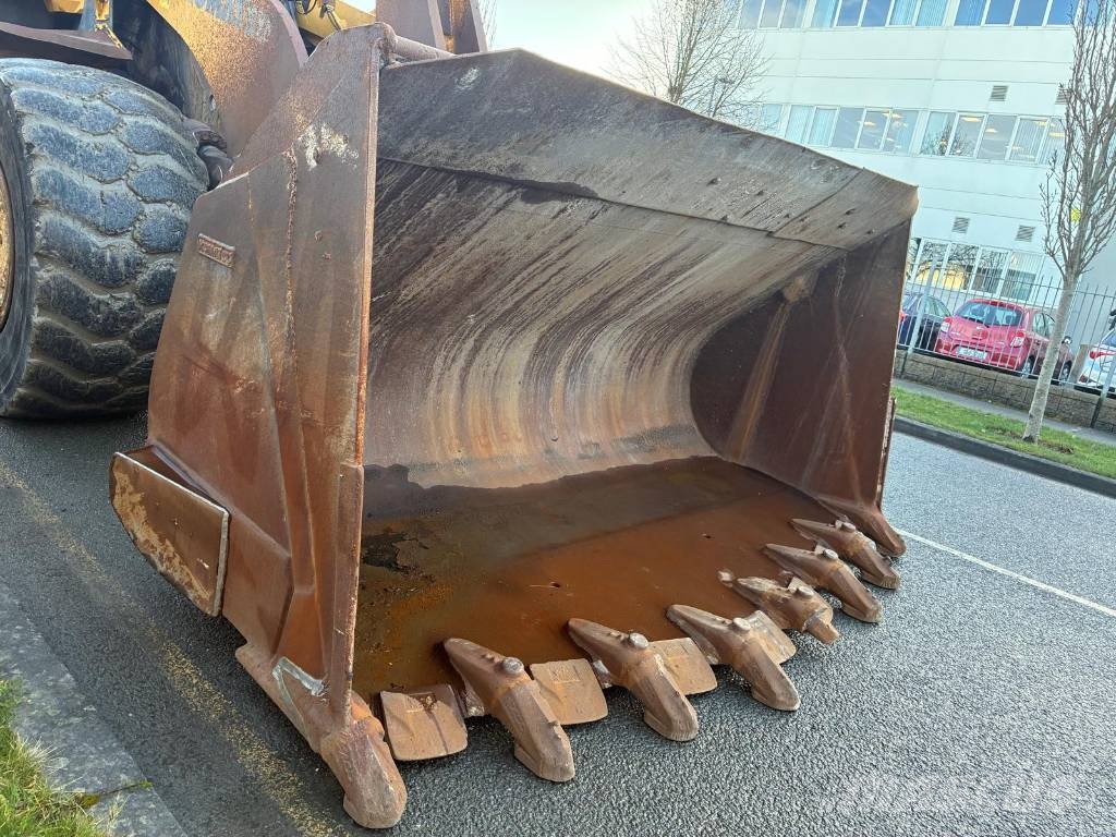 Komatsu WA 600-6 Cargadoras sobre ruedas