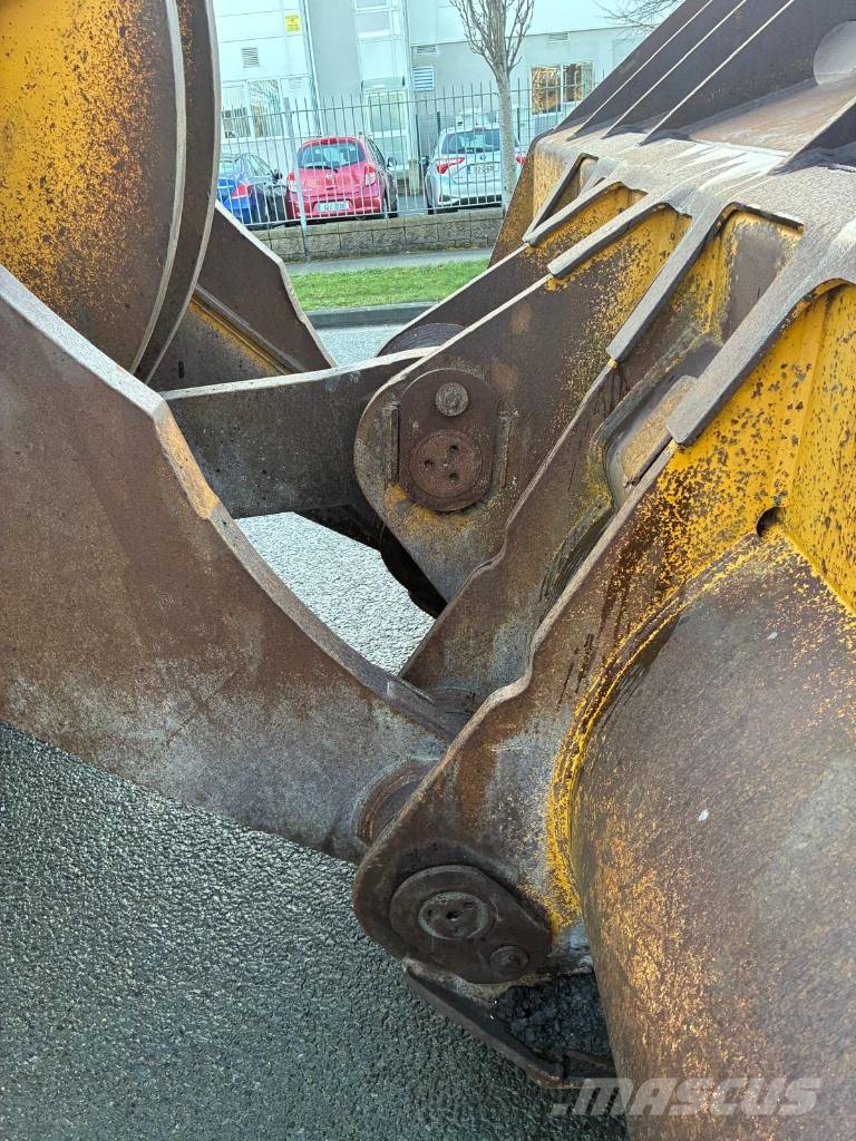 Komatsu WA 600-6 Cargadoras sobre ruedas