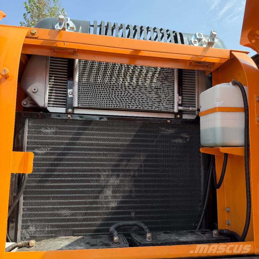 Hyundai HX 220 HD Midi bageri 7t – 12t