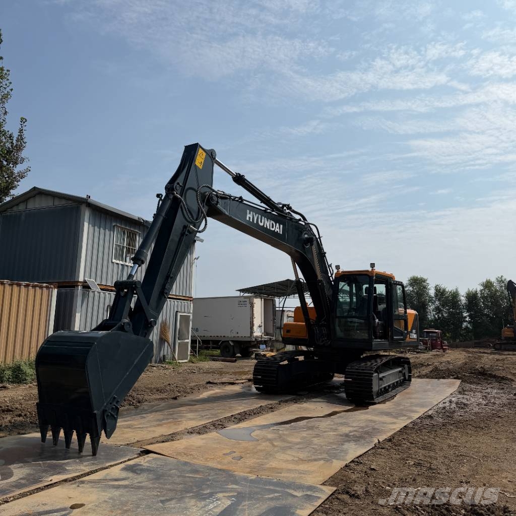 Hyundai HX 220 HD Midi bageri 7t – 12t