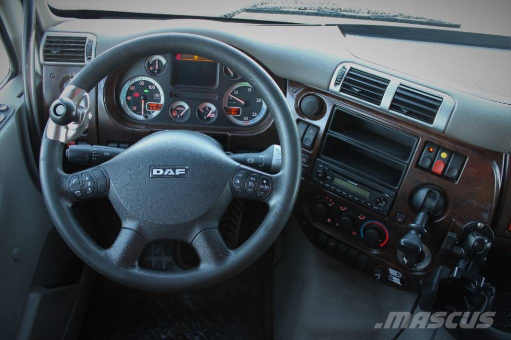 DAF CF 75.310 컨테이너 트럭
