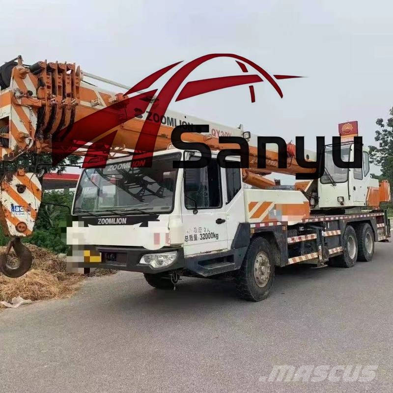 Zoomlion QY 30 All-Terrain-Krane