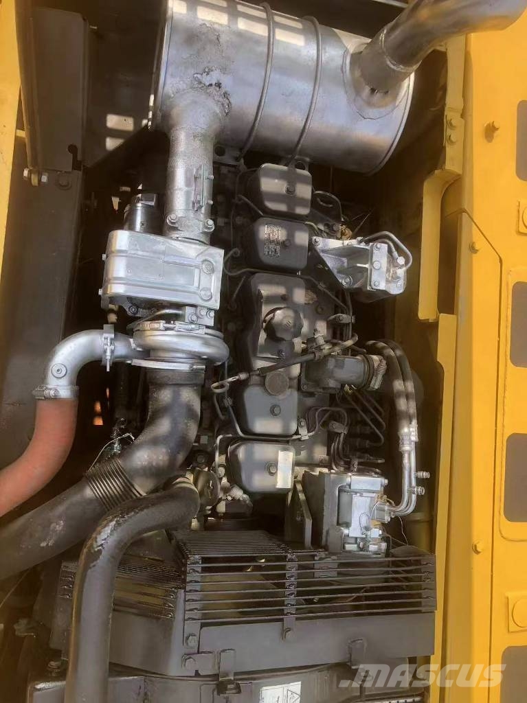 Komatsu PC 200-7 Midi bagri 7t – 12t