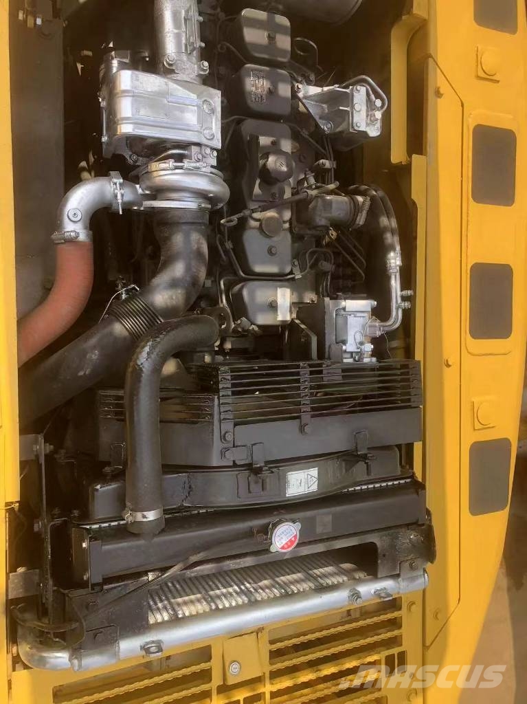 Komatsu PC 200-7 Midi bagri 7t – 12t