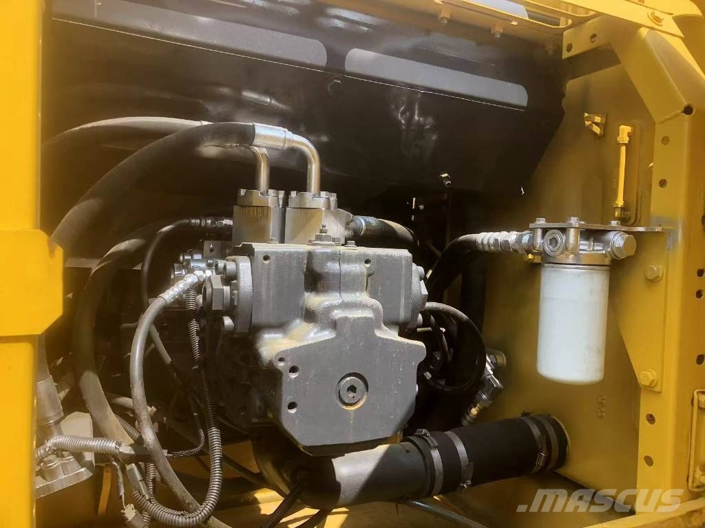 Komatsu PC 200-7 Midi bagri 7t – 12t