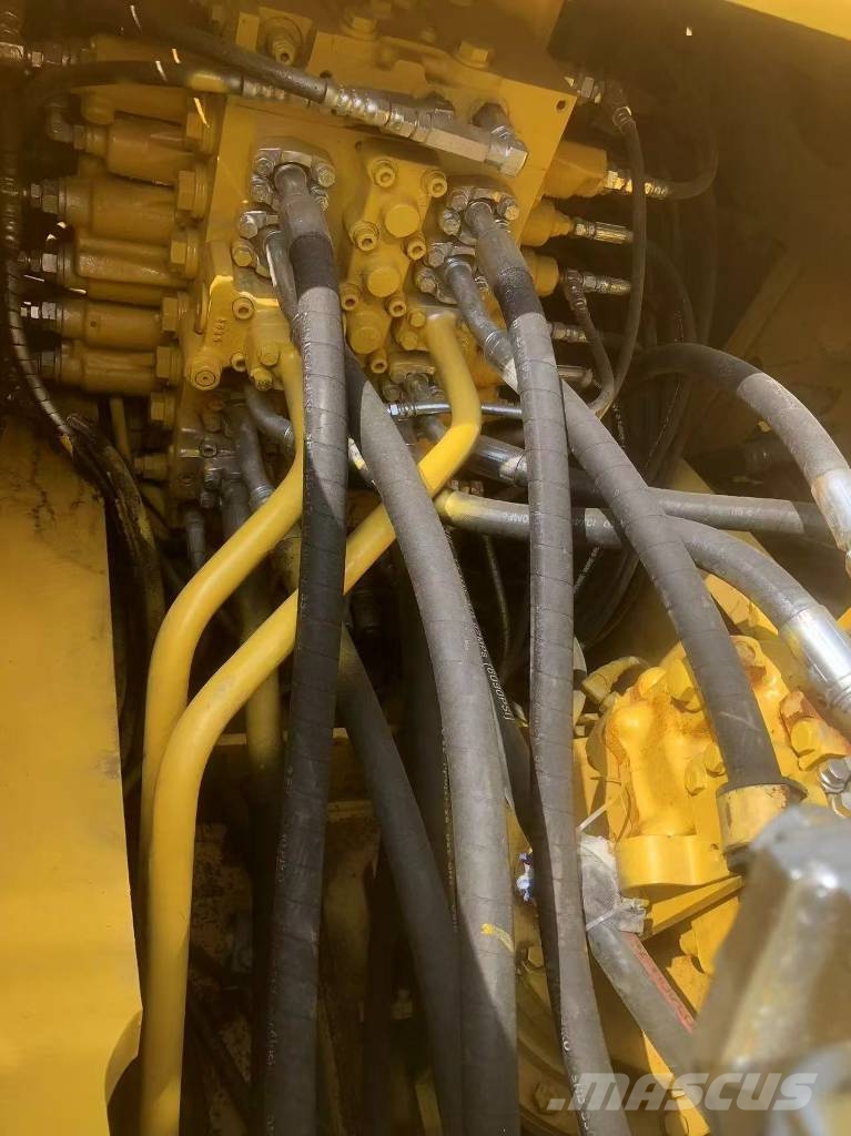 Komatsu PC 200-7 Midi bagri 7t – 12t