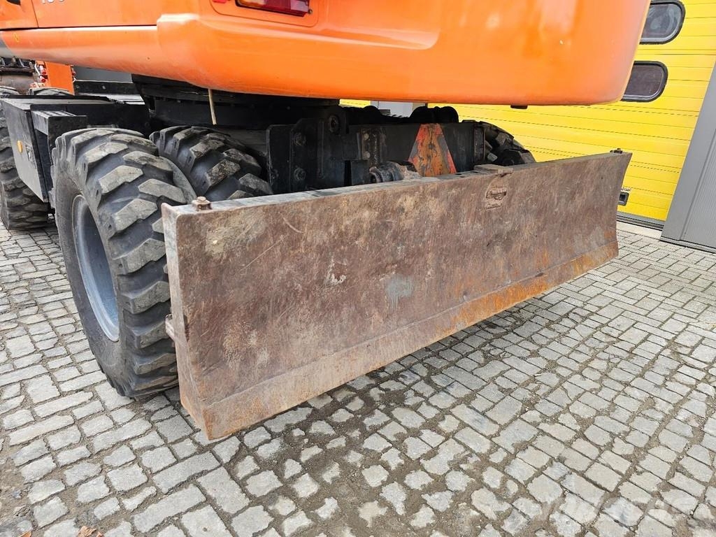 Hitachi ZX160W Wheeled excavators