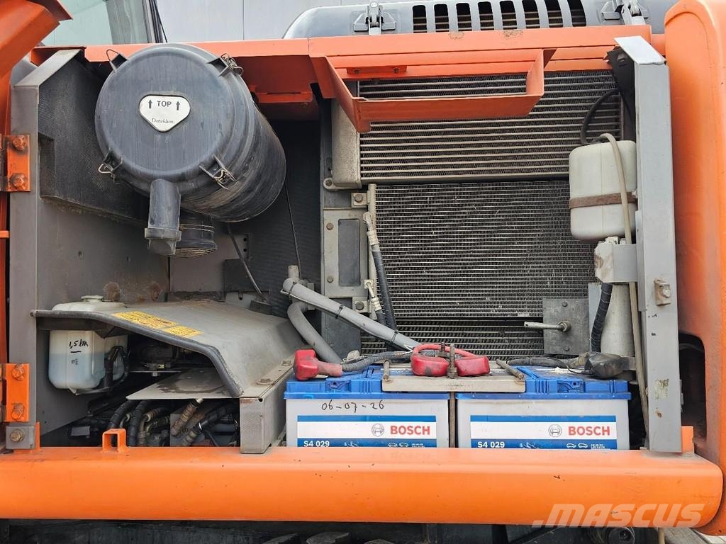 Hitachi ZX160W Wheeled excavators