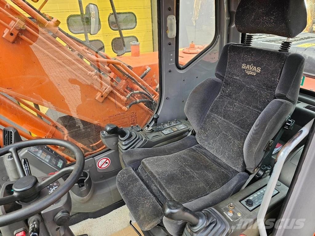 Hitachi ZX160W Wheeled excavators