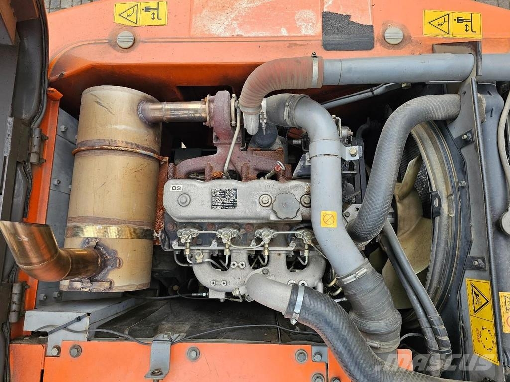 Hitachi ZX160W Wheeled excavators