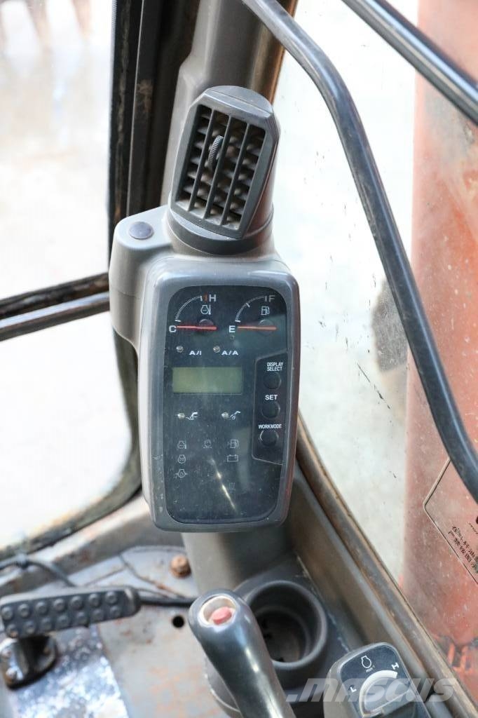 Hitachi ZX 200 LC-3 Гусеничні екскаватори