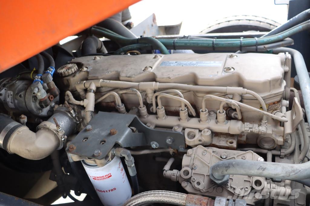 Terberg YT182 終端式曳引機