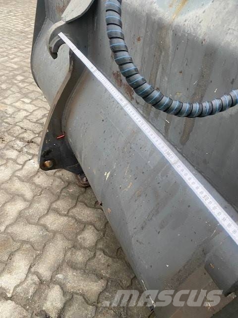 Seiler (5675)  Schaufel / bucket دلاء