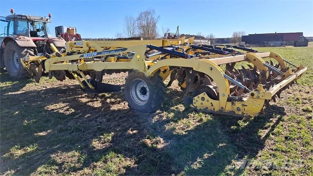 Bednar FMT DO 4000 Культиваторы сплошные