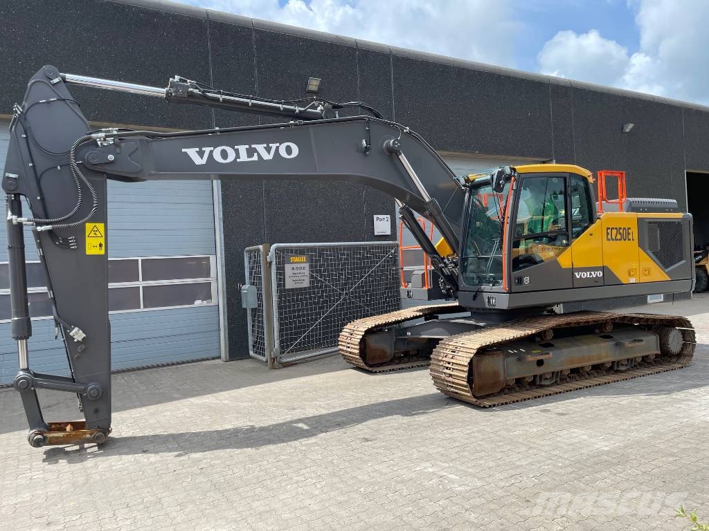 Volvo EC250E Beltegraver