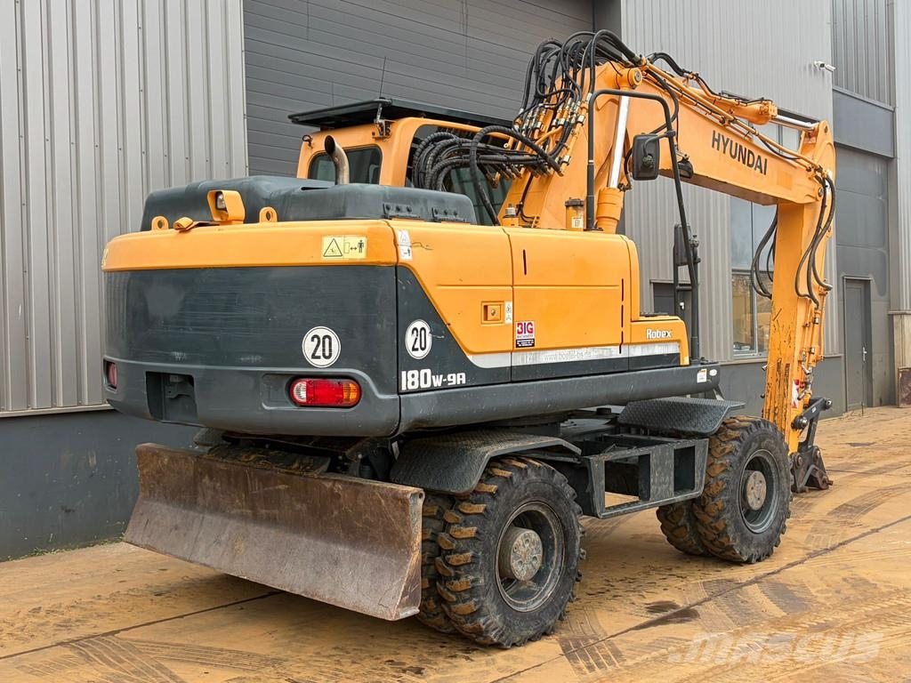 Hyundai Robex 180W-9A Excavadoras de ruedas