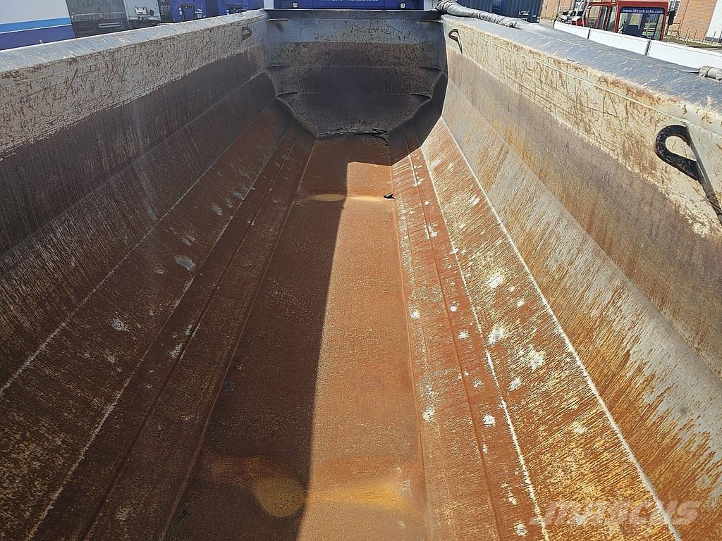 Kässbohrer L1S0R123 HALFPIPE STEEL Tipper semi-trailers
