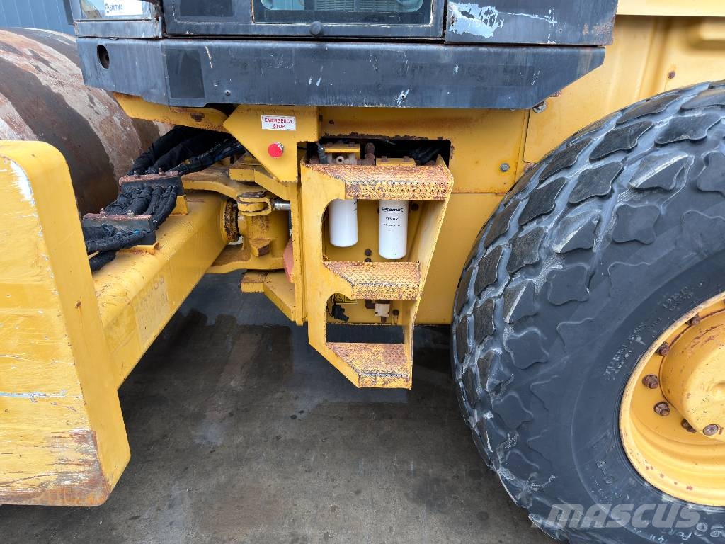 CAT CS76 XT Valjci sa duplim bubnjem