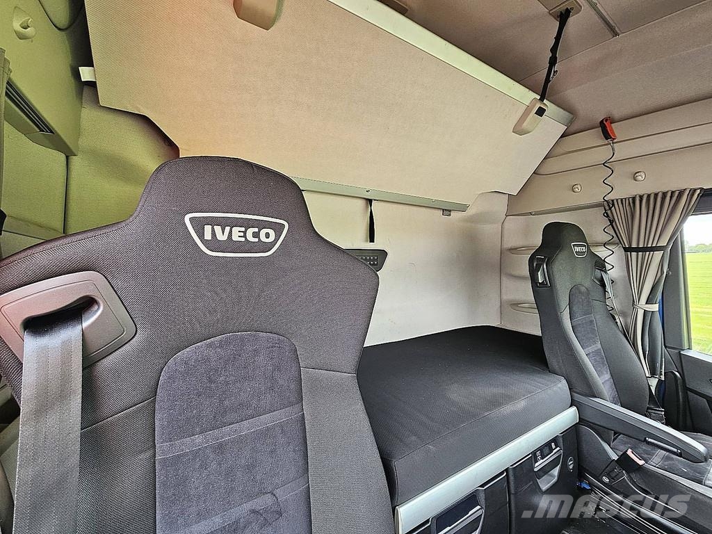 Iveco S-WAY AS260S48 6X2 STEER INTARDER Camioane Demontabile