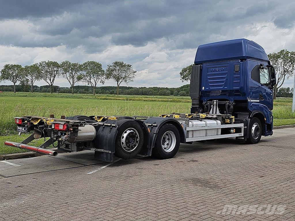 Iveco S-WAY AS260S48 6X2 STEER INTARDER Camioane Demontabile
