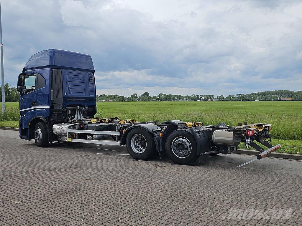 Iveco S-WAY AS260S48 6X2 STEER INTARDER Camioane Demontabile