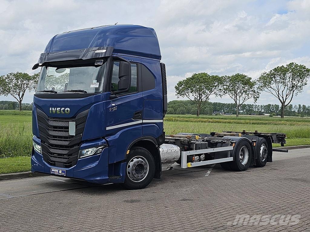 Iveco S-WAY AS260S48 6X2 STEER INTARDER Camioane Demontabile