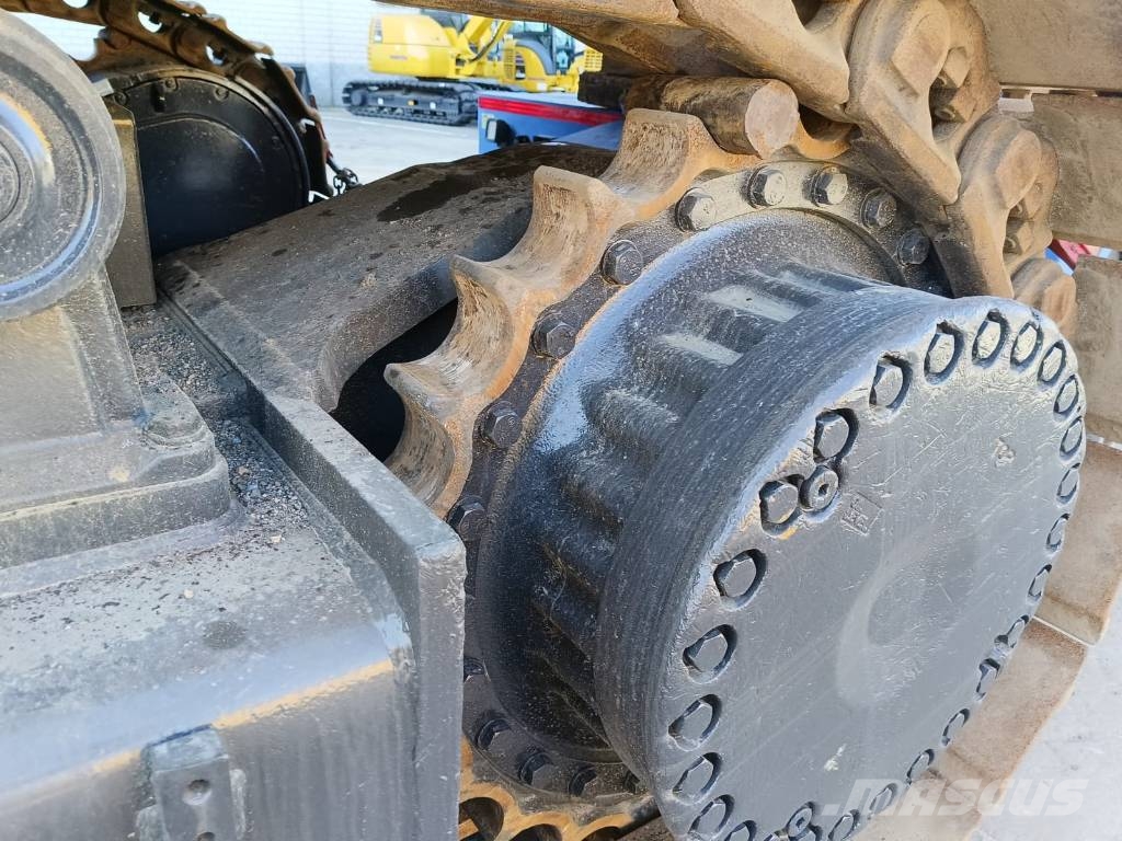 Komatsu PC 700 LC-11 Crawler excavators