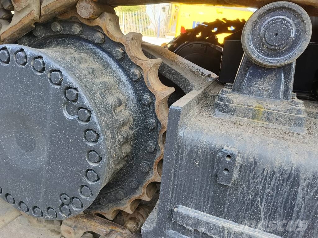 Komatsu PC 700 LC-11 Crawler excavators