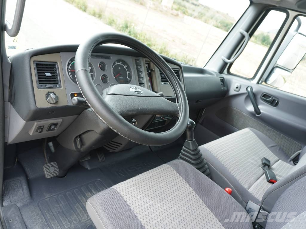 Nissan ATLEON 56.15 *** RESERVADO *** Skriňová nadstavba