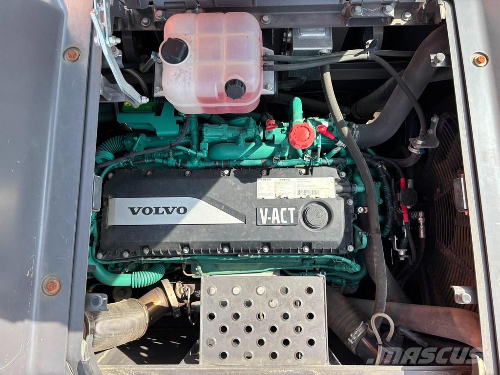 Volvo EC 350 ENL HYDRAULIC CAB RISER / CENTRAL LUBRICATI 履带挖掘机