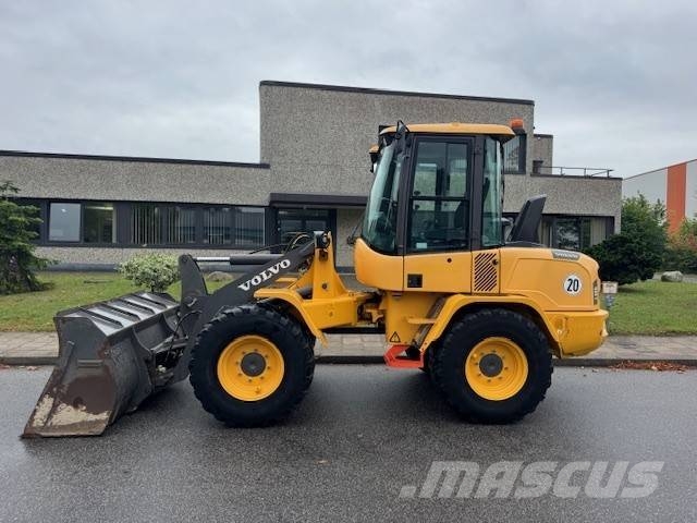 Volvo L 30 G Utovarivači na točkove