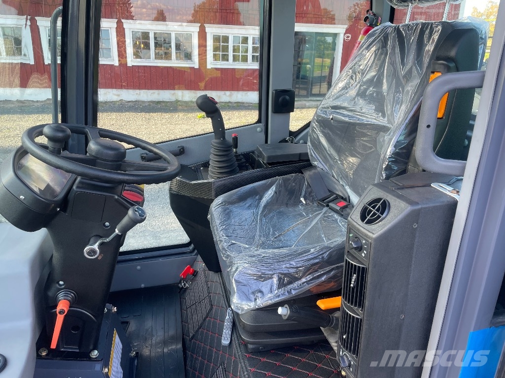 Lastmaskin HZM 825 C-Smörj, Snödäck, 30kmh Radlader