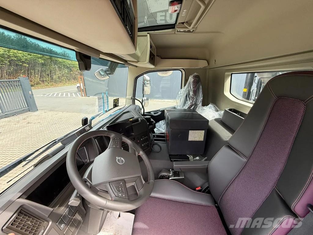 Volvo FMX 500 Volvo FMX 500 8x4 Kran Hiab 658-6 Gru per tutti i terreni