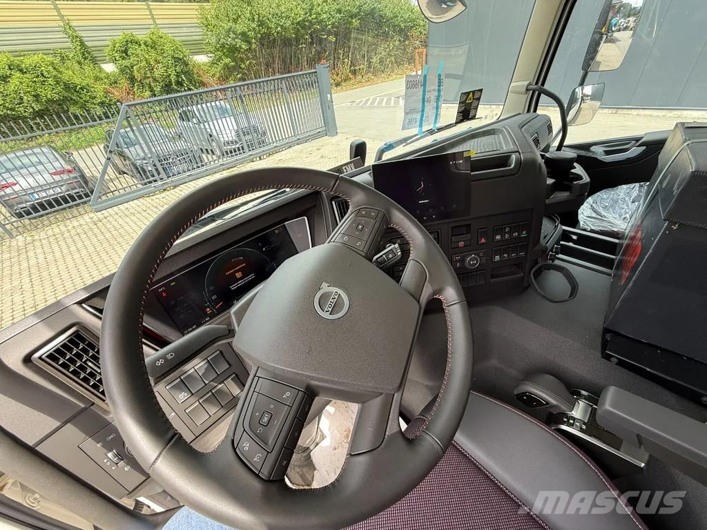 Volvo FMX 500 Volvo FMX 500 8x4 Kran Hiab 658-6 Gru per tutti i terreni