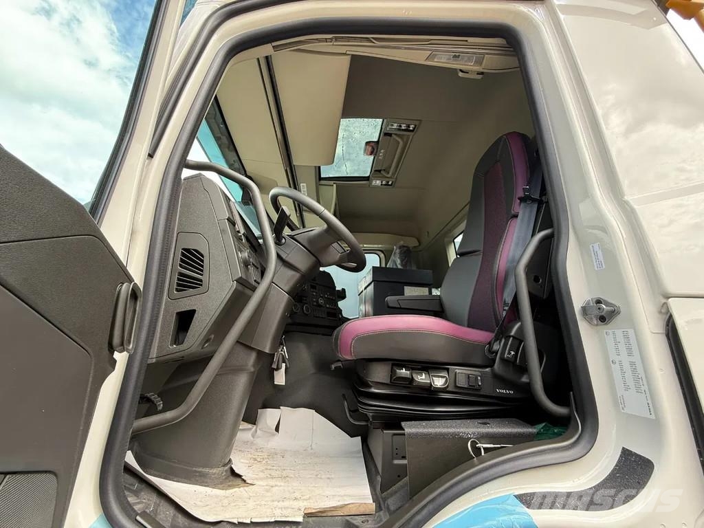 Volvo FMX 500 Volvo FMX 500 8x4 Kran Hiab 658-6 Gru per tutti i terreni
