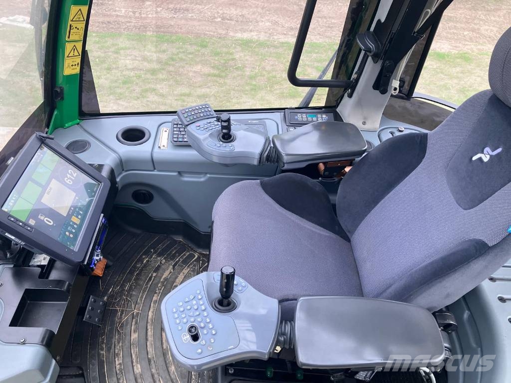 John Deere 1270 E Харвестеры