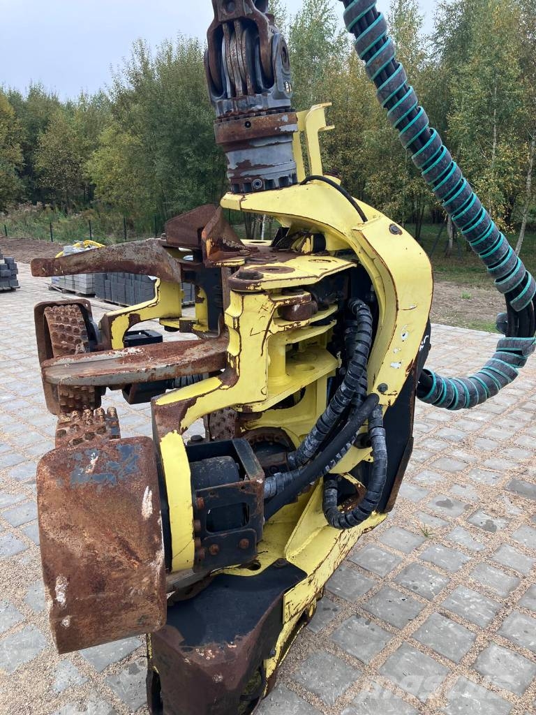 John Deere 1270 E Харвестеры