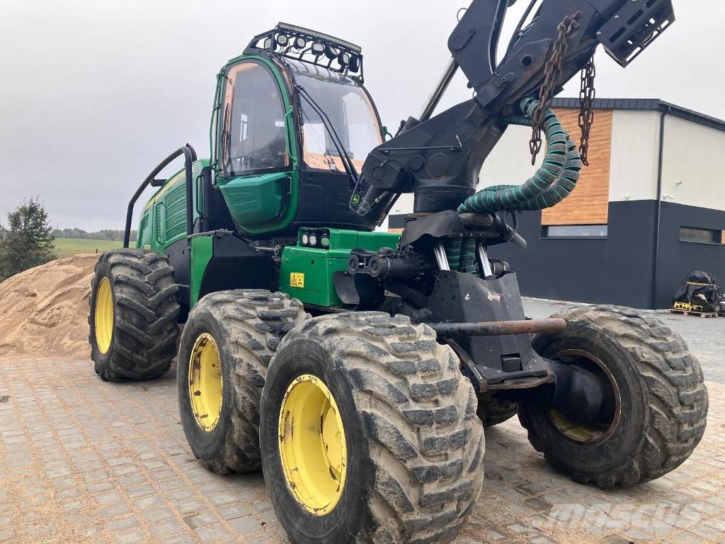 John Deere 1270 E Харвестеры