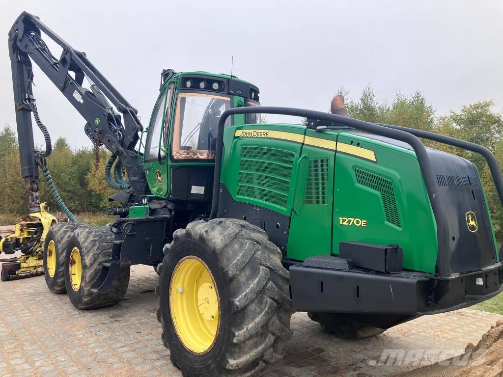John Deere 1270 E Харвестеры