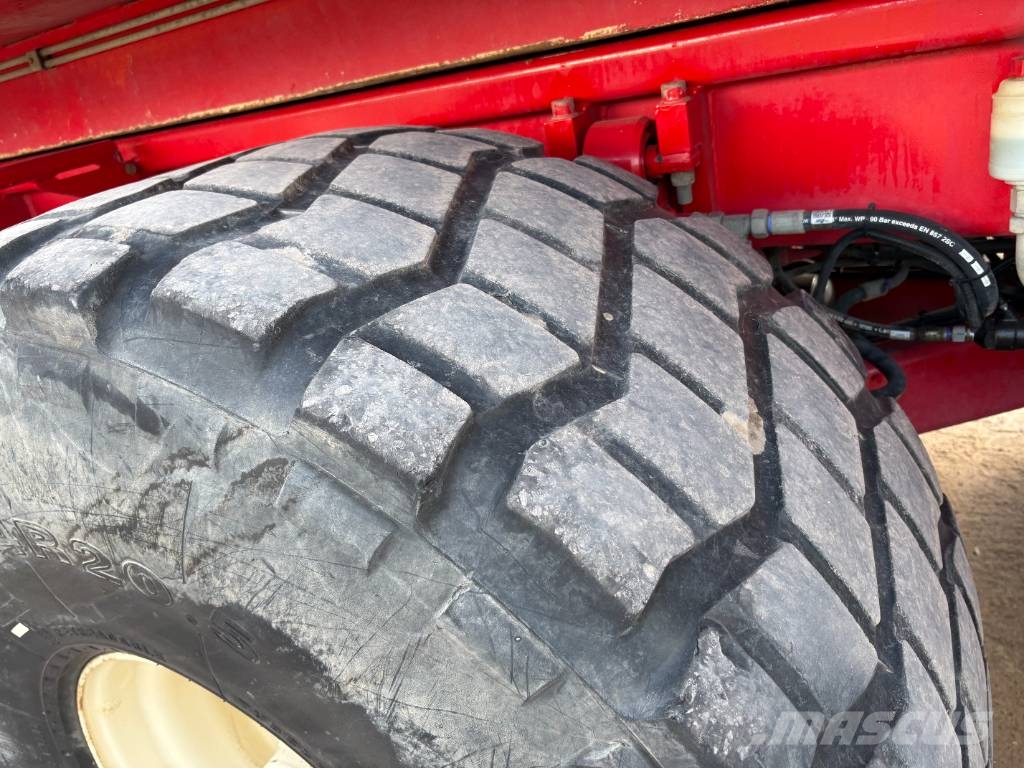 Beco Maxxim 300 مقطورات حاويات