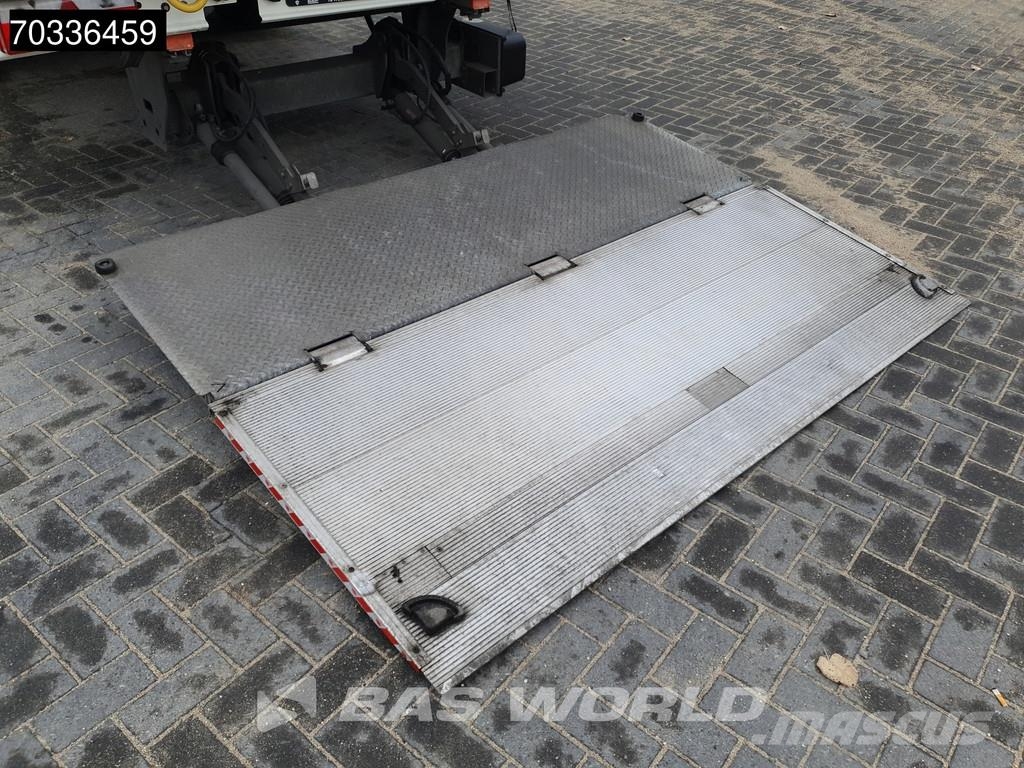 Kässbohrer XS 3 axles Laadklep APK 03/27 2xLiftas Furgoonpoolhaagised