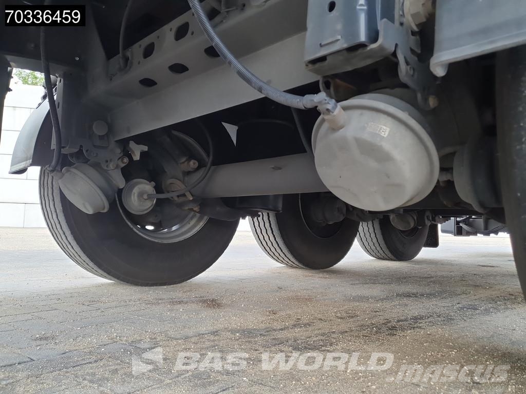 Kässbohrer XS 3 axles Laadklep APK 03/27 2xLiftas Furgoonpoolhaagised