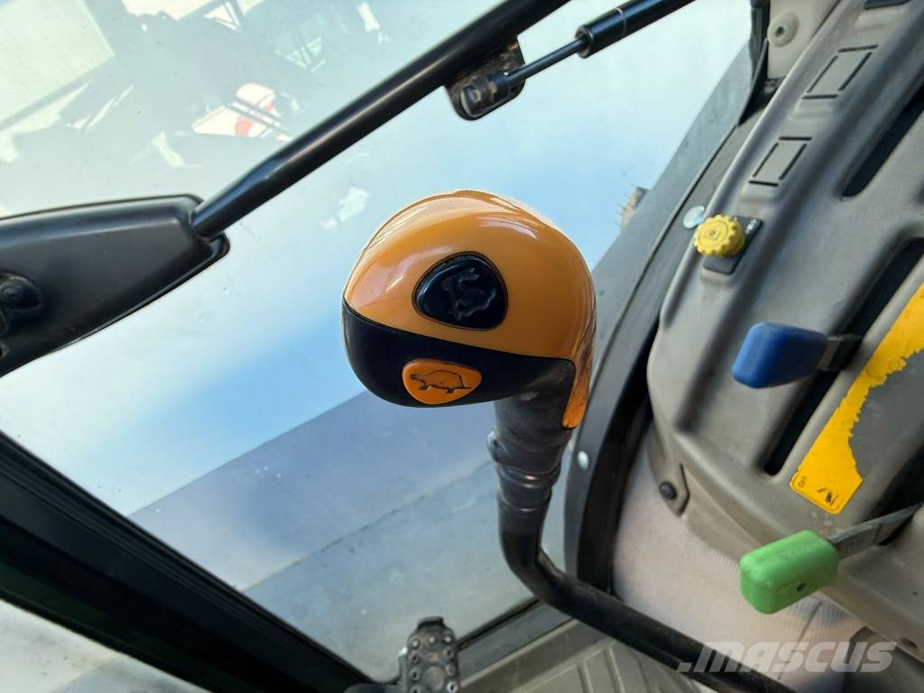 John Deere 5100 GF الجرارات