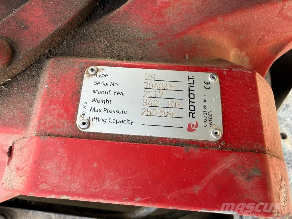 Hyundai HX 220 AL Raupenbagger