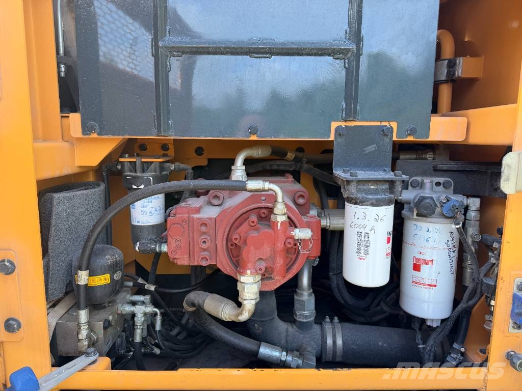 Hyundai HX 220 AL Raupenbagger