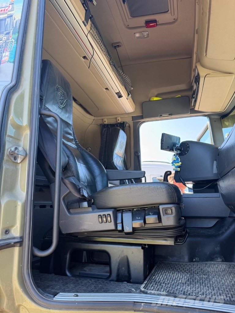 Scania R 560 Тягачі