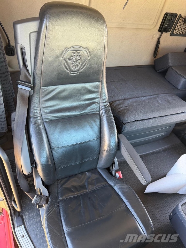 Scania R 560 Тягачі
