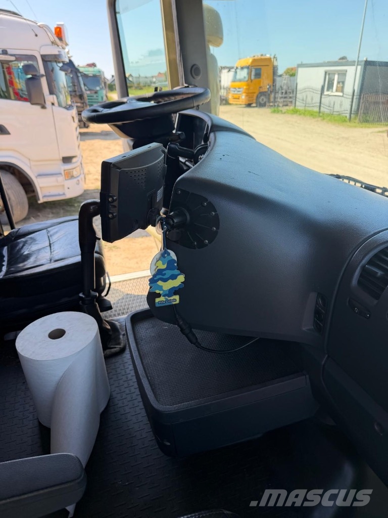 Scania R 560 Тягачі