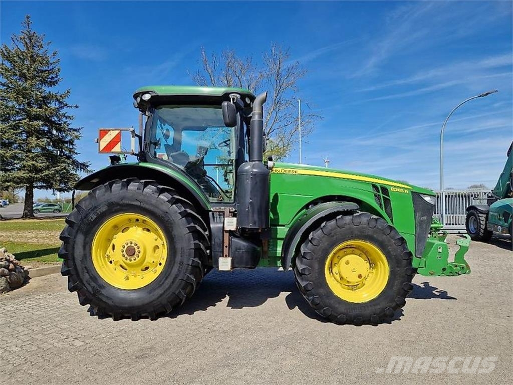 John Deere 8285R PowerShift Traktoren